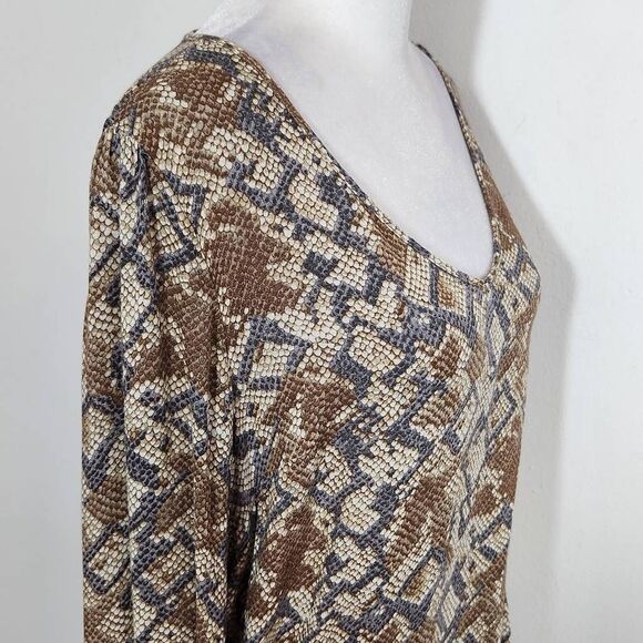 Lucky Brand Gray and Brown Snakeskin Print Top with Drawstring Hem Size Medium - Picture 5 of 9